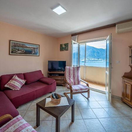 Seaside Serenity: 2-Bedroom Apartment With Boka Bay View コトル エクステリア 写真