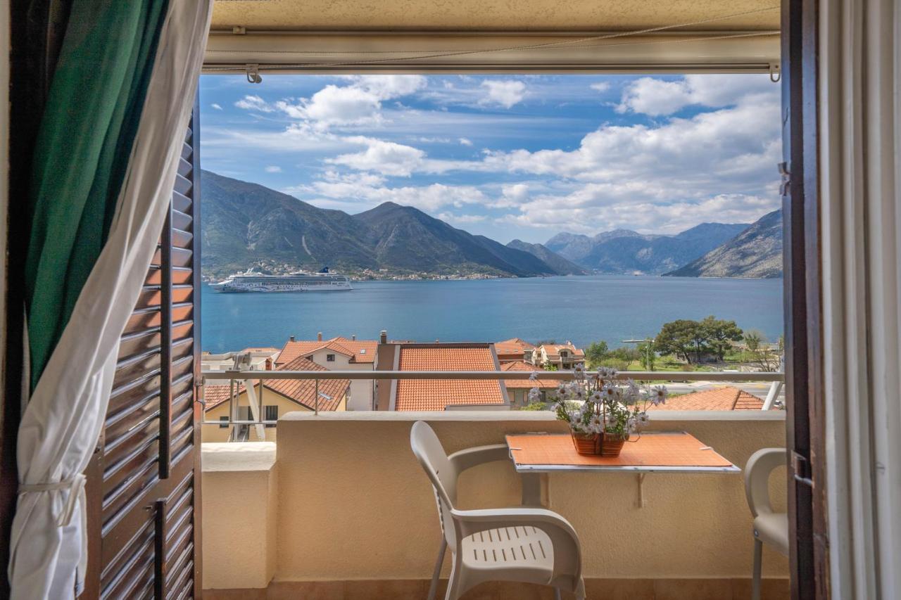 Seaside Serenity: 2-Bedroom Apartment With Boka Bay View コトル エクステリア 写真