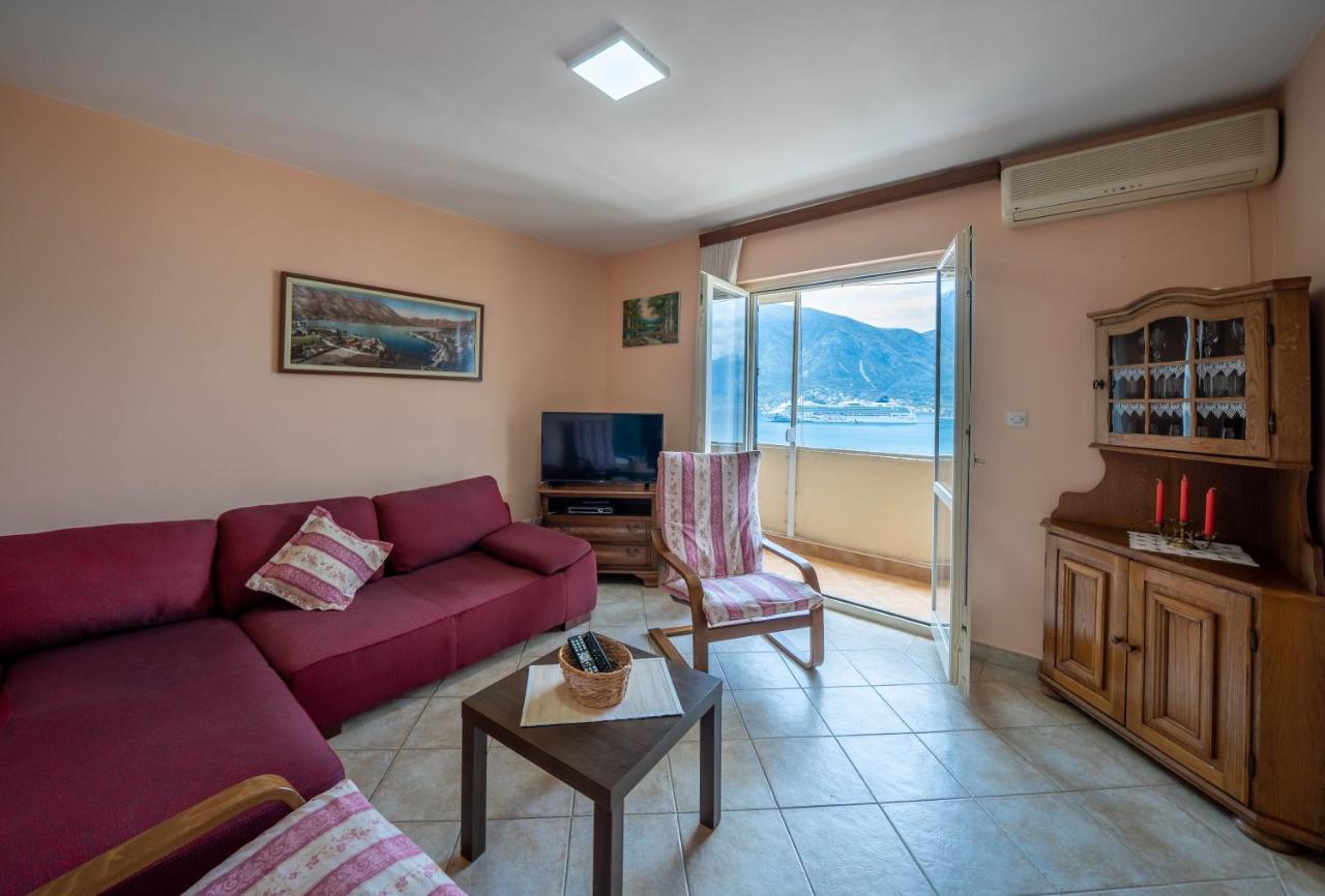 Seaside Serenity: 2-Bedroom Apartment With Boka Bay View コトル エクステリア 写真