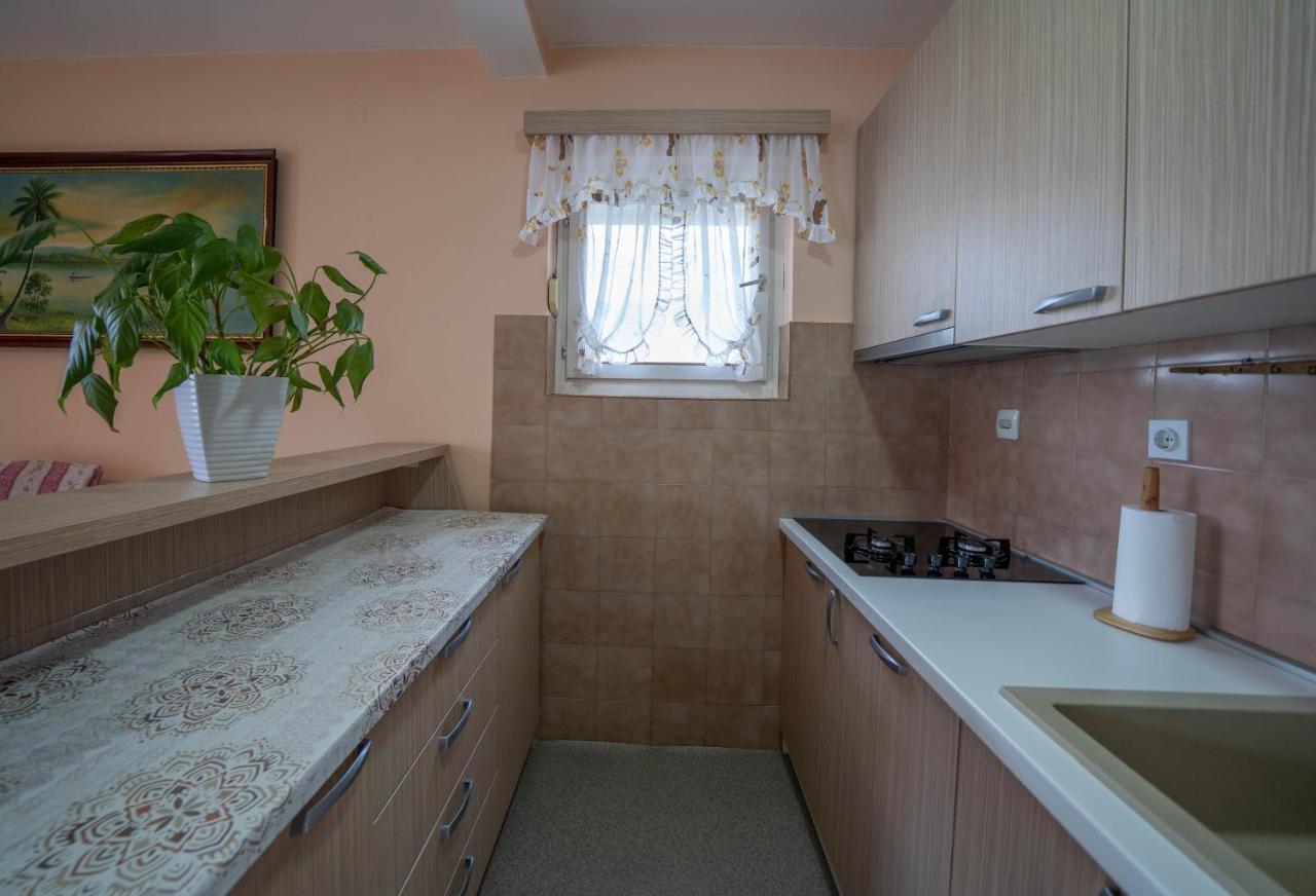 Seaside Serenity: 2-Bedroom Apartment With Boka Bay View コトル エクステリア 写真