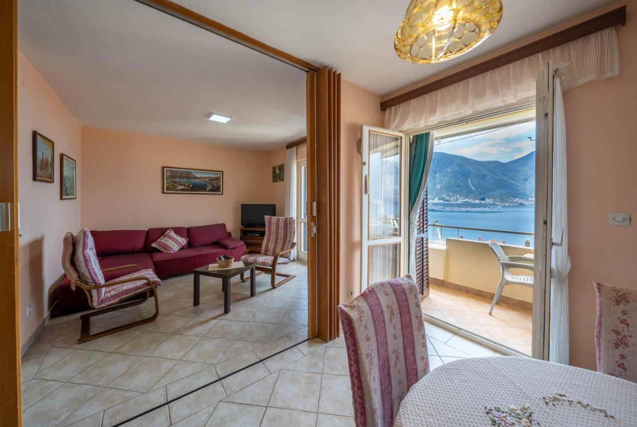 Seaside Serenity: 2-Bedroom Apartment With Boka Bay View コトル エクステリア 写真