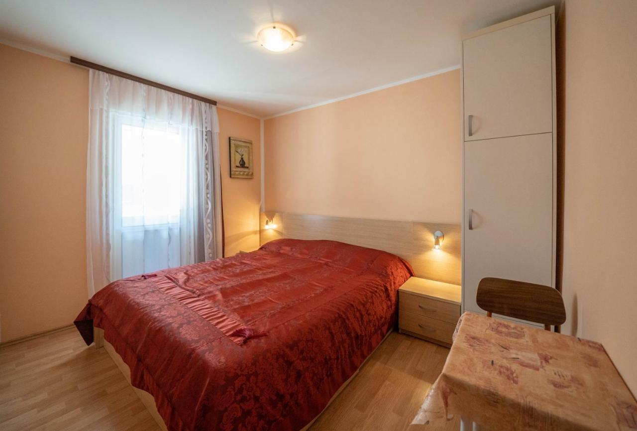 Seaside Serenity: 2-Bedroom Apartment With Boka Bay View コトル エクステリア 写真